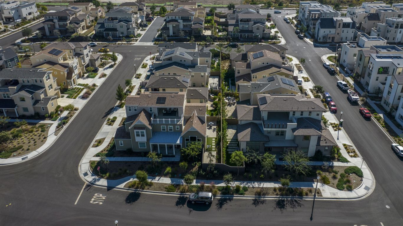 U.S. household net worth soars