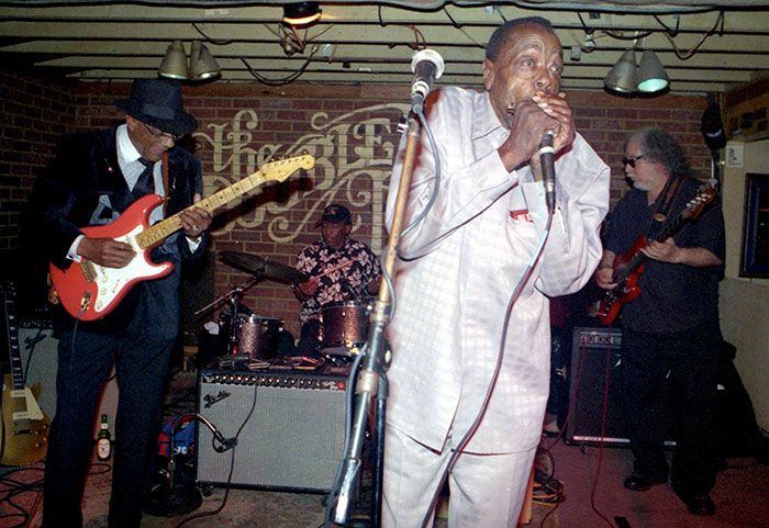 Hubert-Sumlin-Willie-Smith-Cary-Bell-and-Bob-Margolin