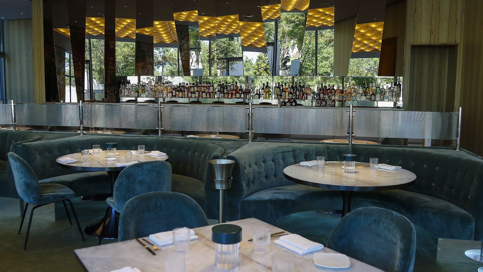 Interior dining room of Le Jardinier