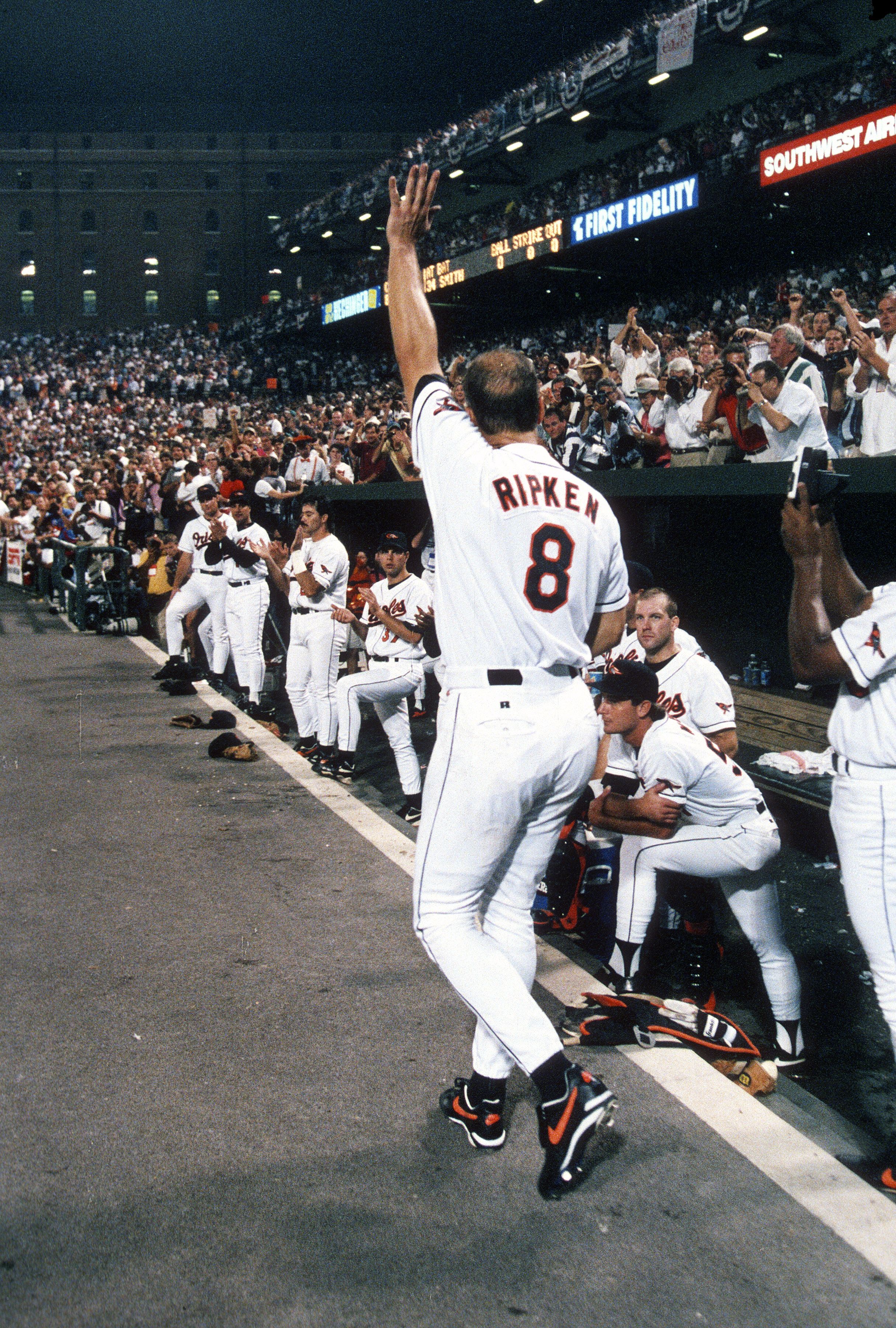Cal Ripken waves to the crowd