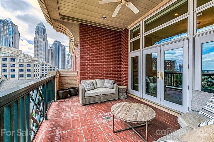 578 N. Church St. porch