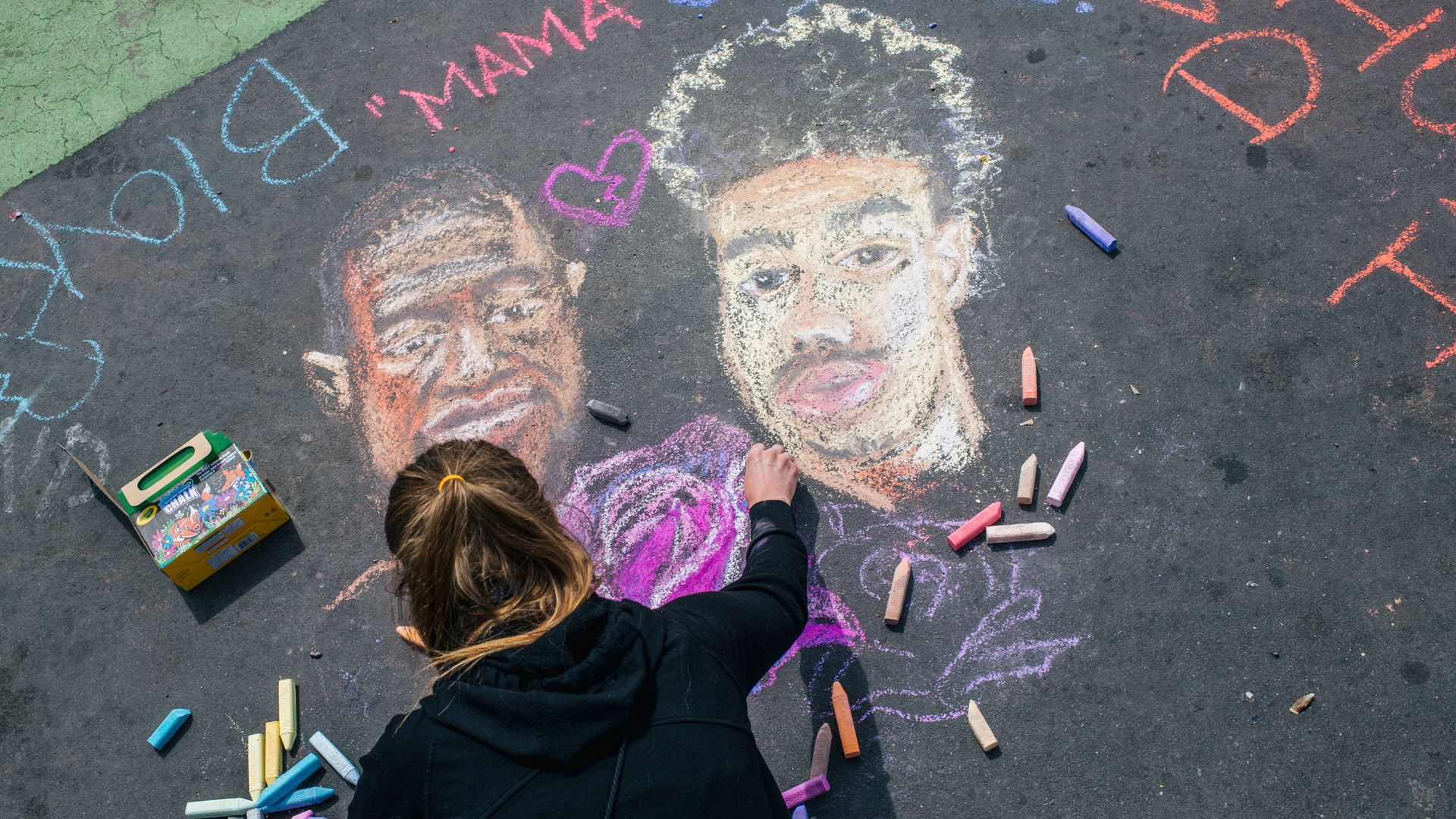 chalk drawing of george floyd and daunte wright