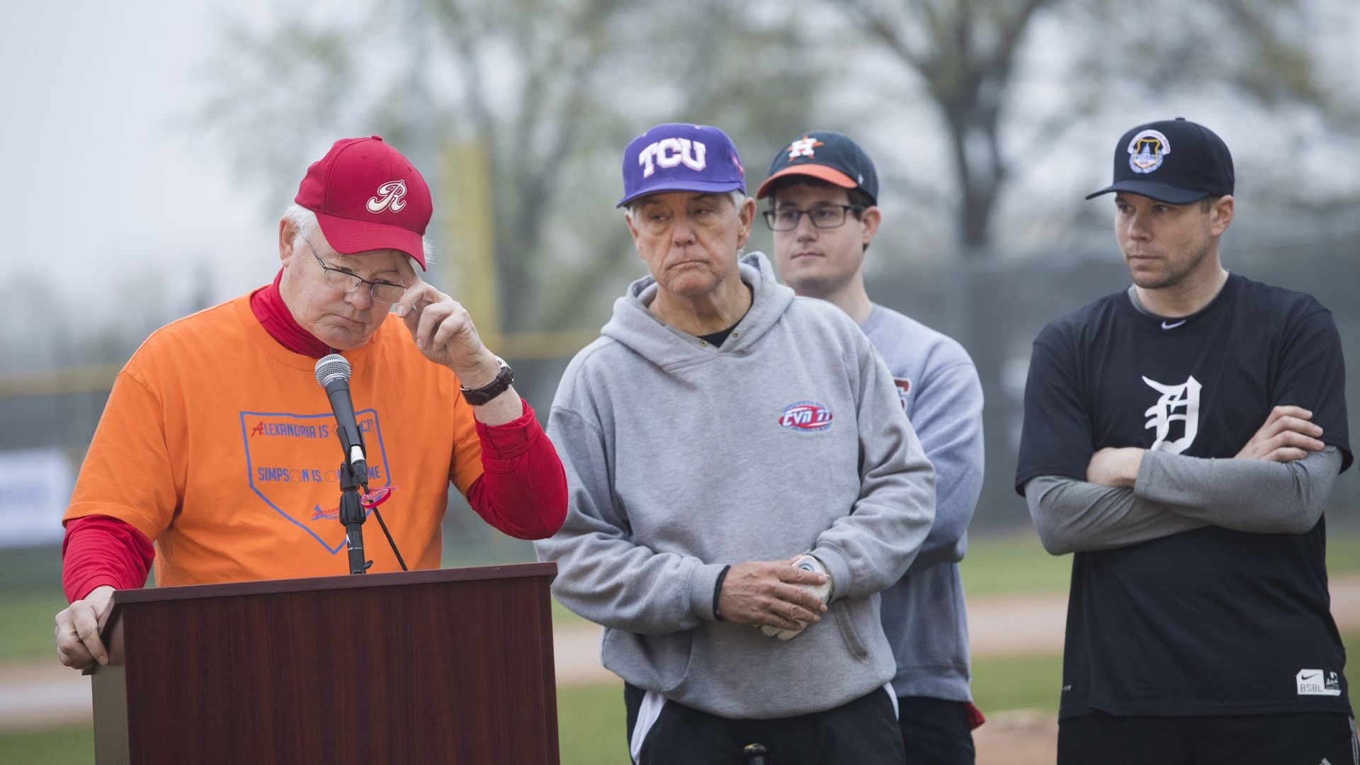 Rep. Joe Barton speaks from behind a podium