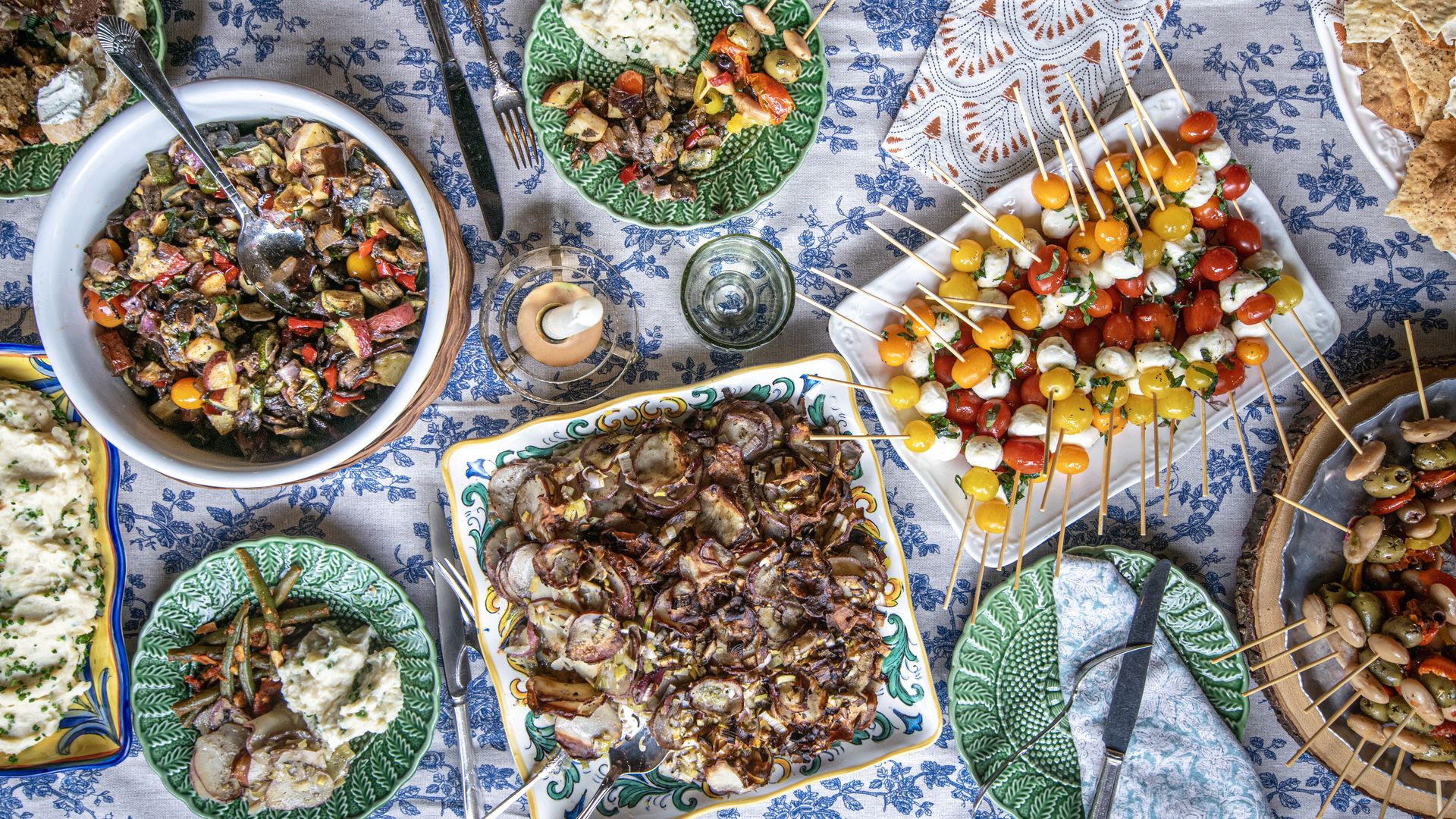 A table with Thanksgiving food.