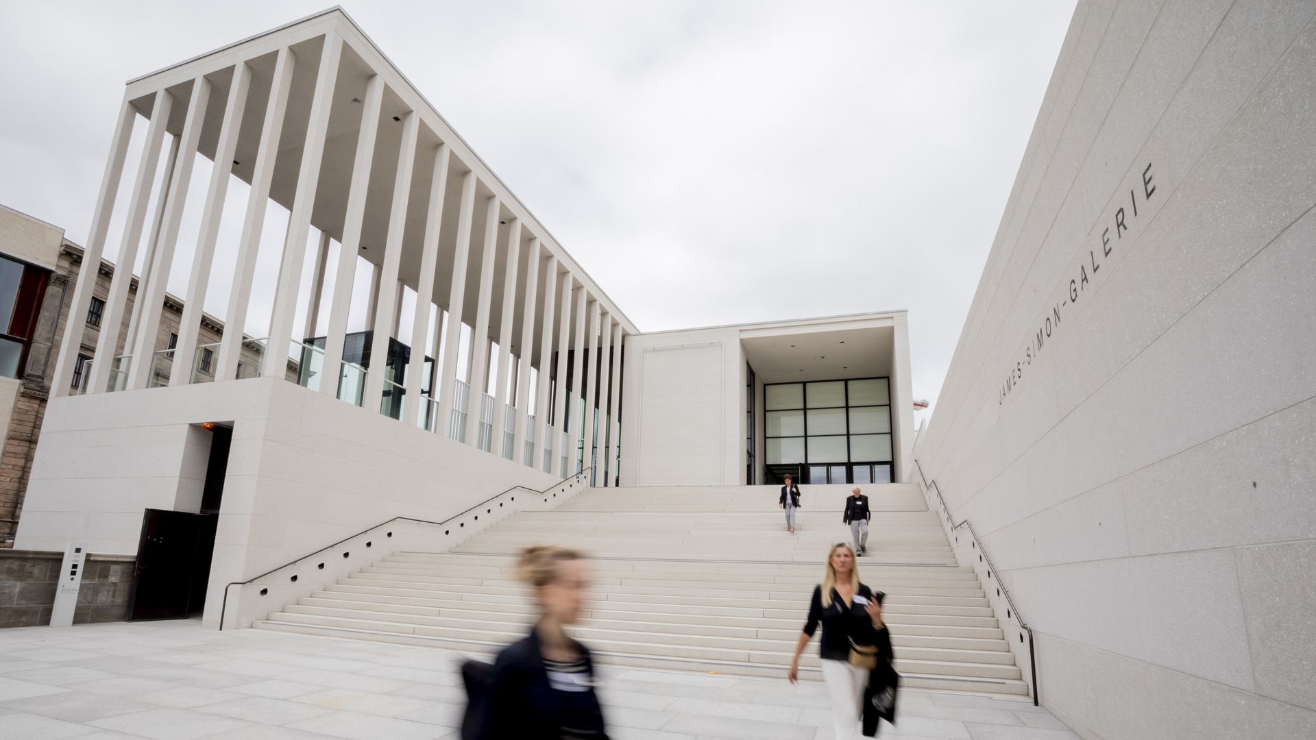 The James Simon Gallery