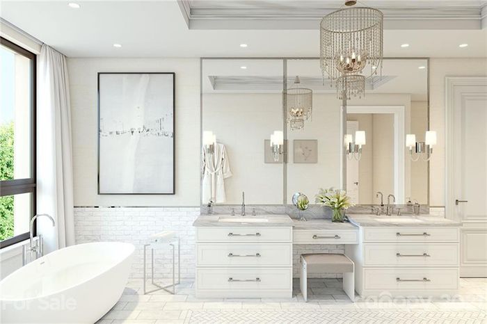 The Regent at Eastover tub