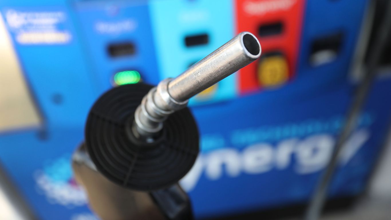 Summer gas prices set to be highest in four years