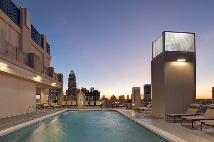 skyhouse-pool-luxury-apartments-charlotte