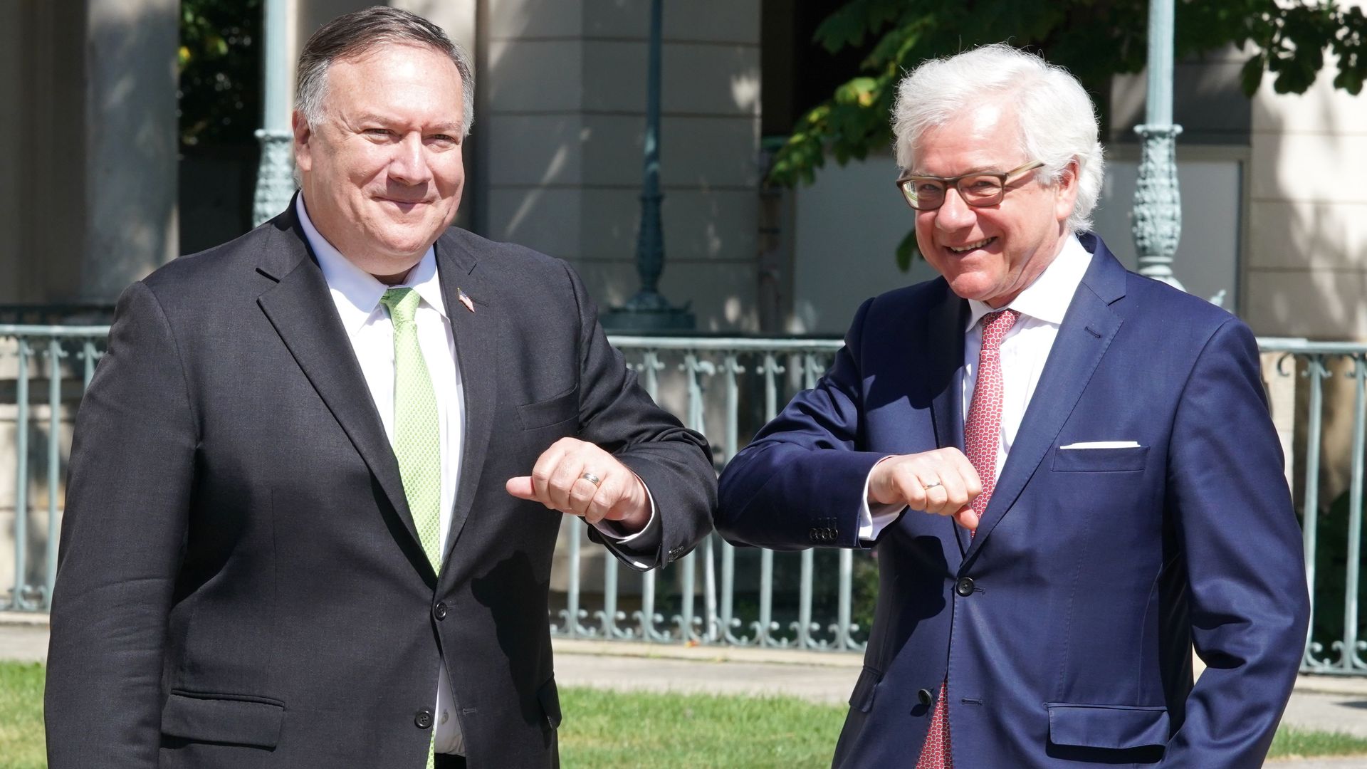 Secretary of State Mike Pompeo with Polish Foreign Minister Jacek Czaputowicz.