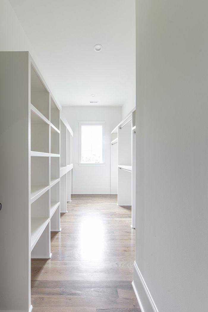 2020-Finalist-Luxury-Townhouse-closet