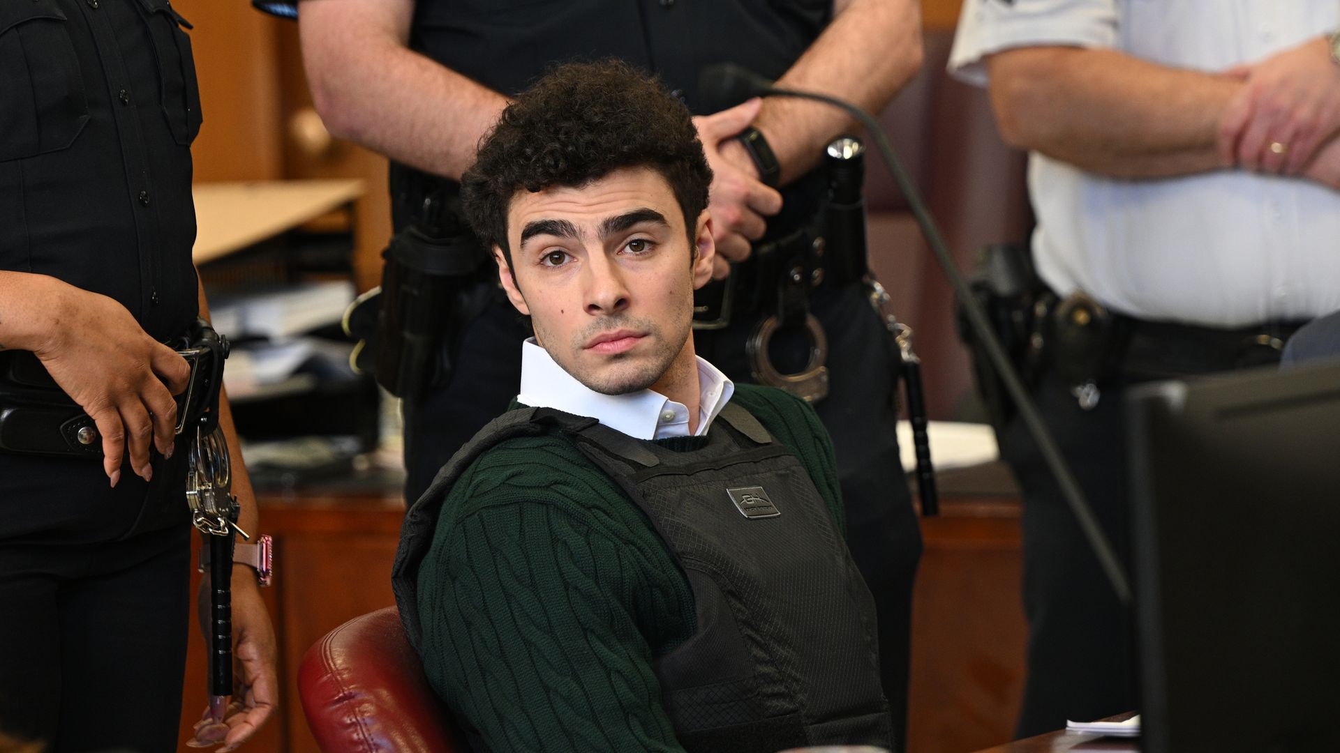 Luigi Mangione's attorneys seek dismissal of NY murder charges