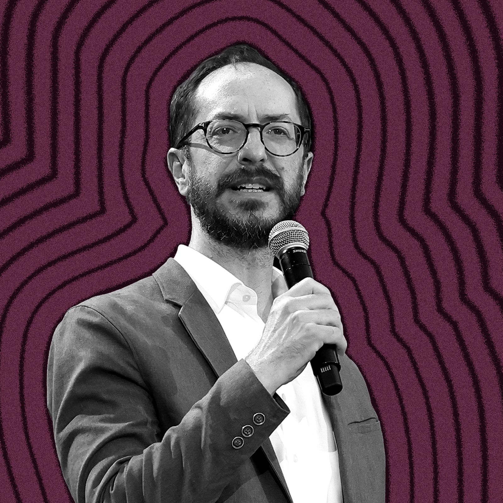 O'Connell celebrates referendum anniversary with 2 new bus