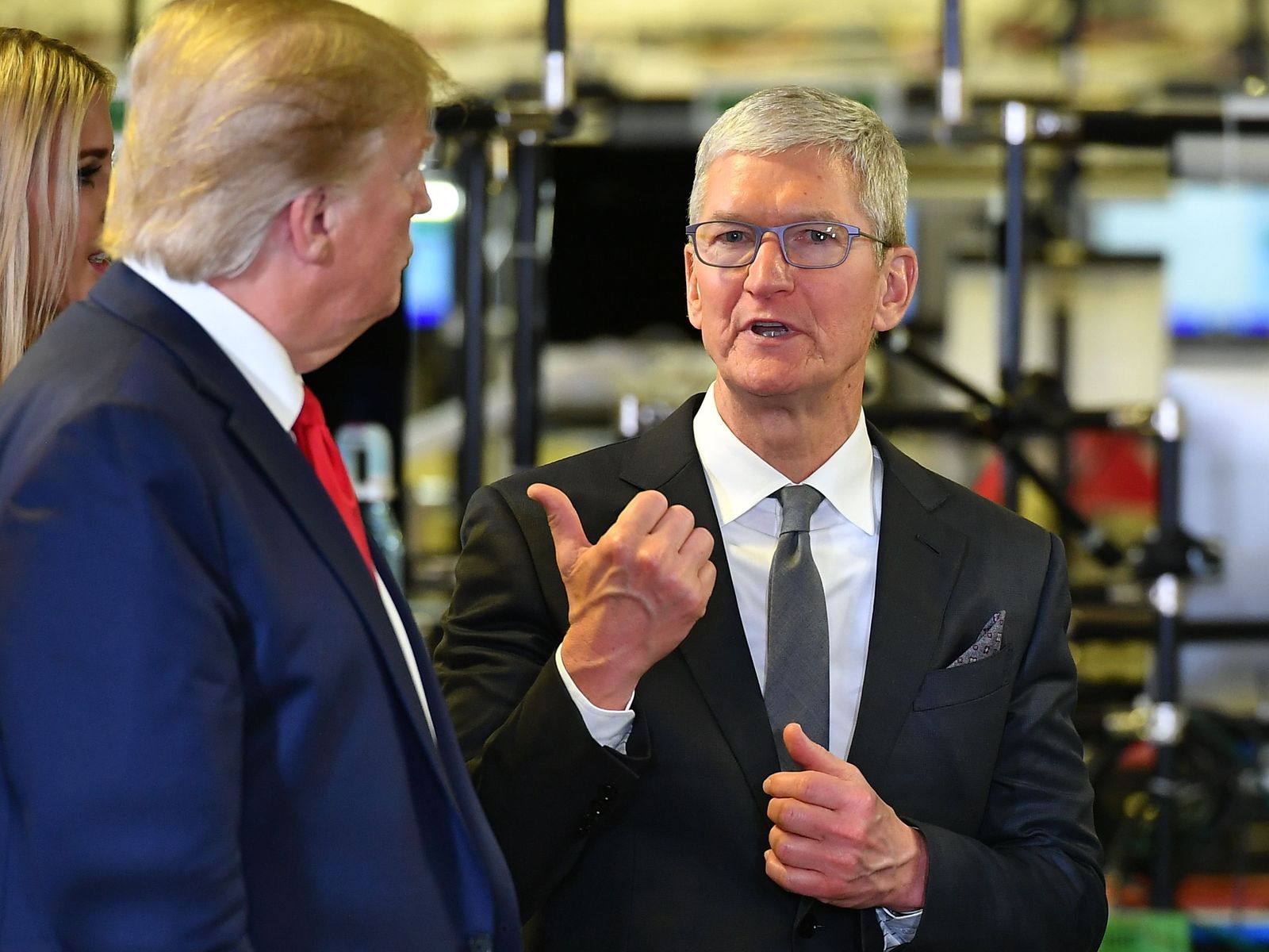 Trump's tariff announcement hurt Apple shares, but Tim Cook intervenes to get 90-day reprieve