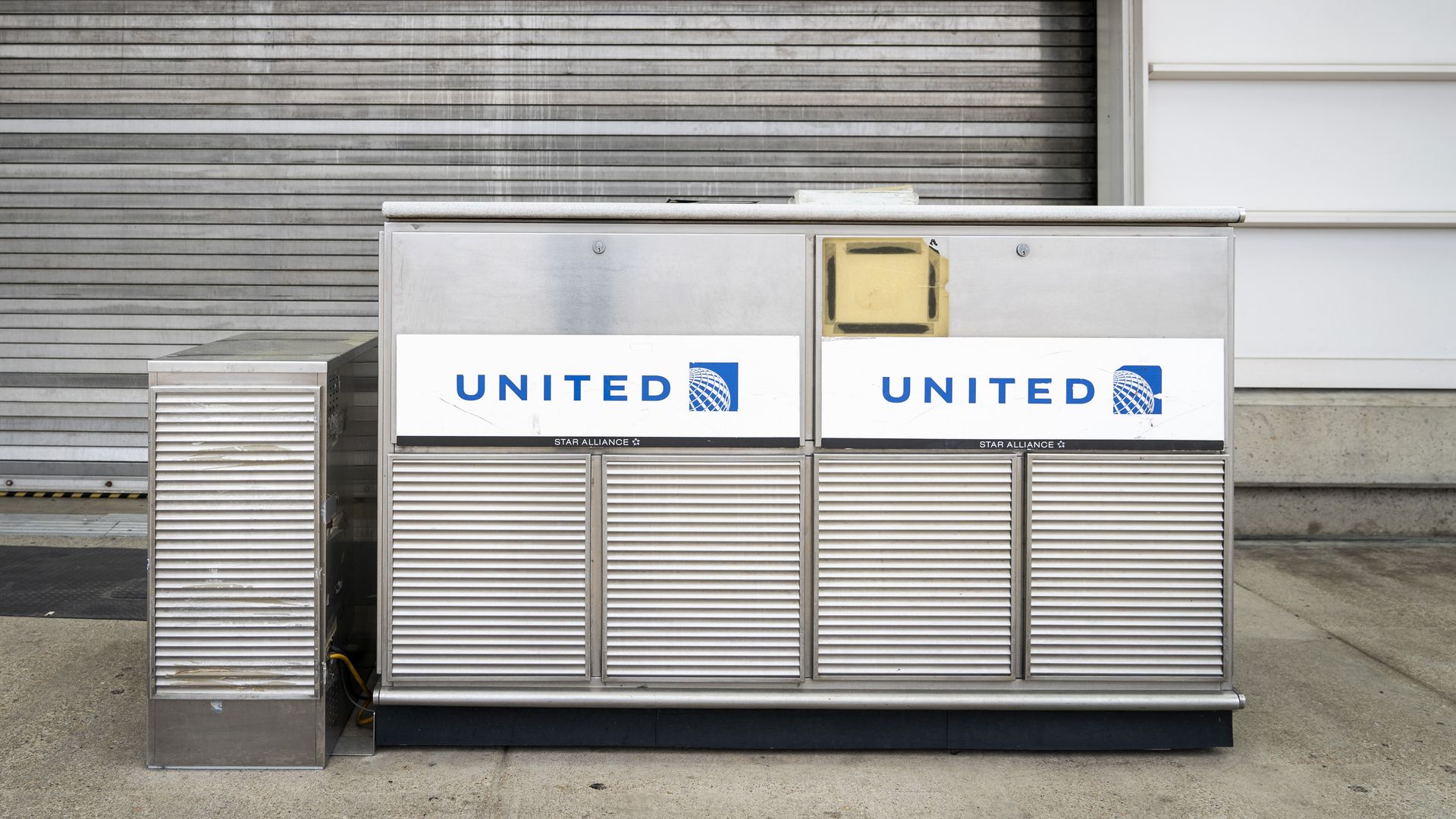 An empty United Airlines kiosk