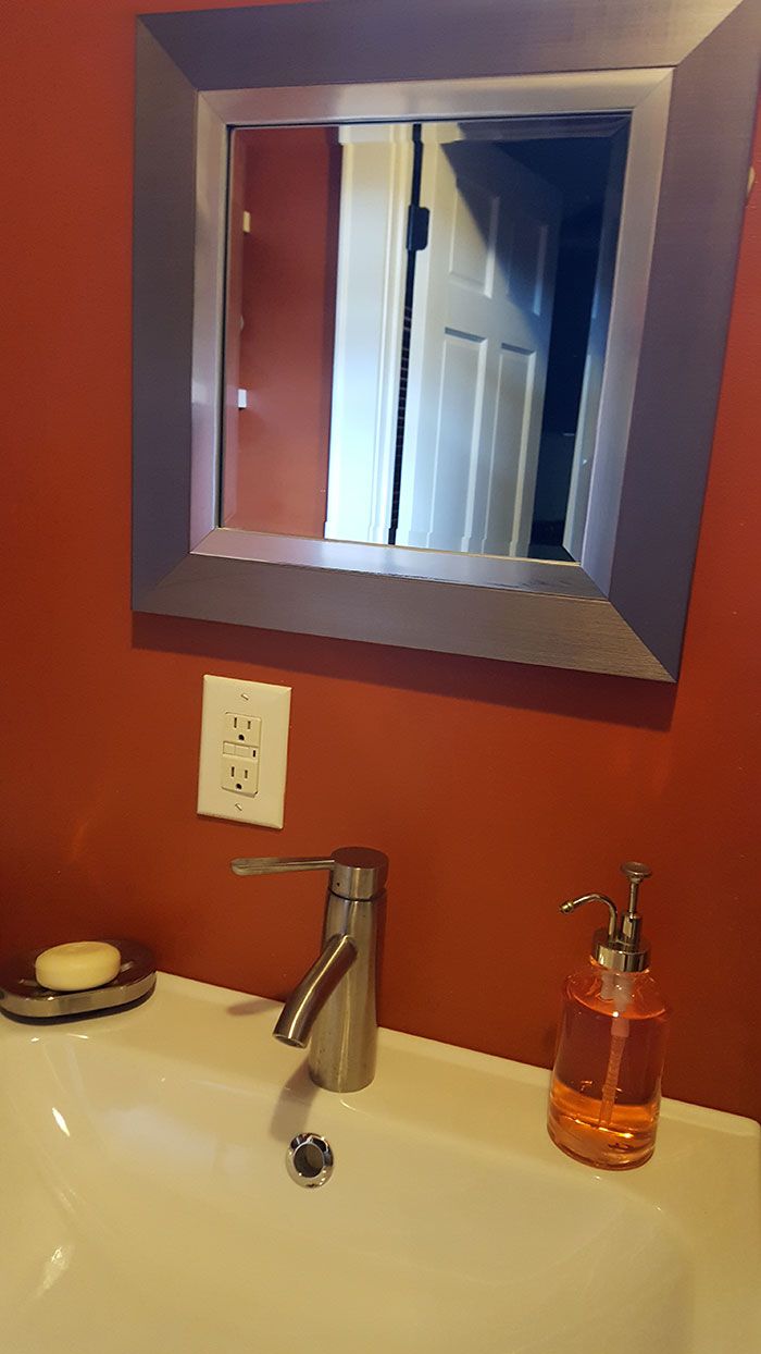 Motel-bathroom-mirror