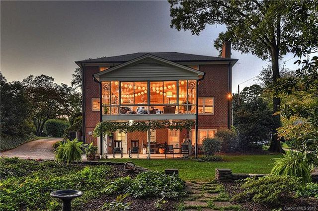 837 Greentree Drive sunroom