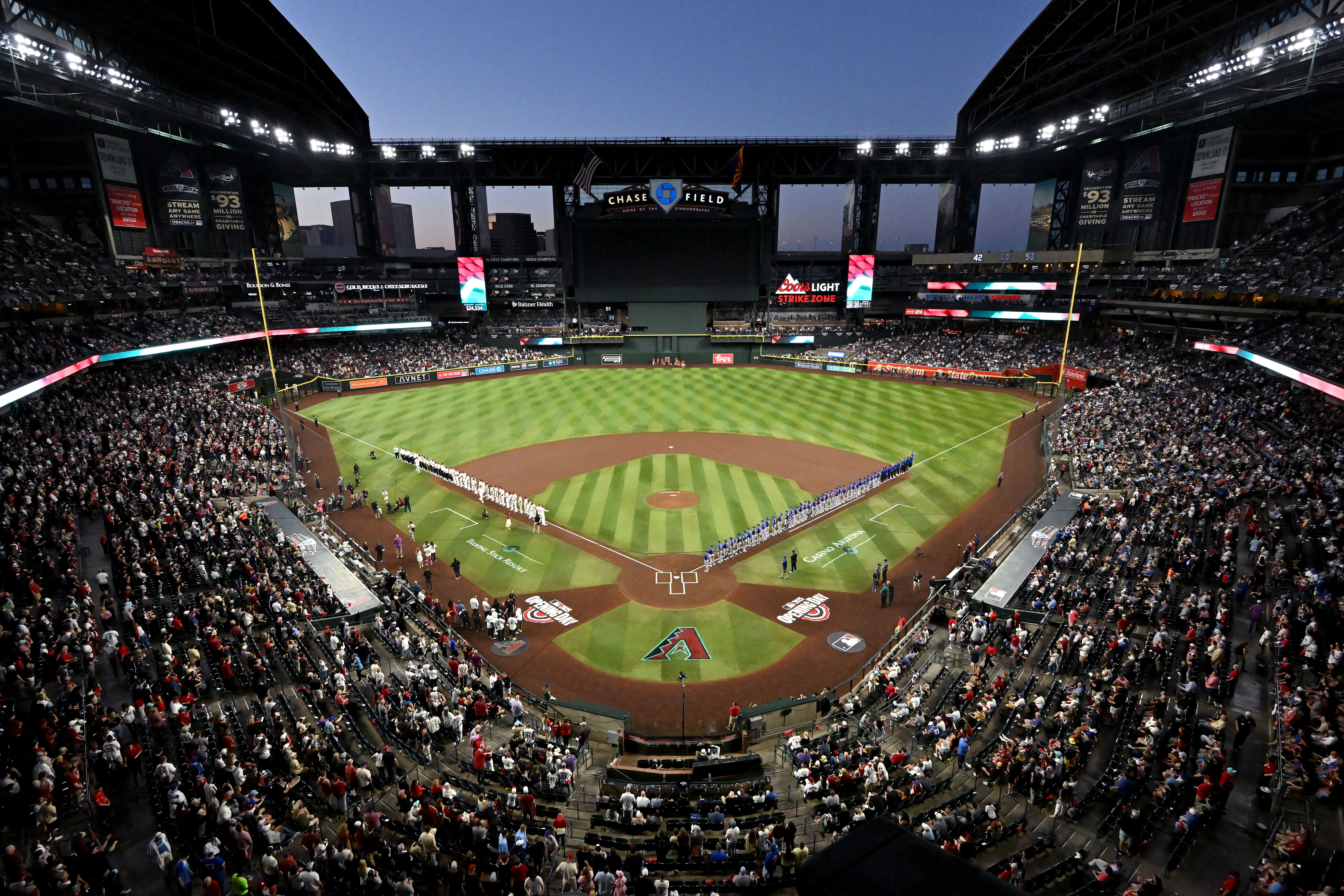 axios.com - Zach Buchanan - Exclusive: Diamondbacks say Chase Field lease talks are 'non-productive'