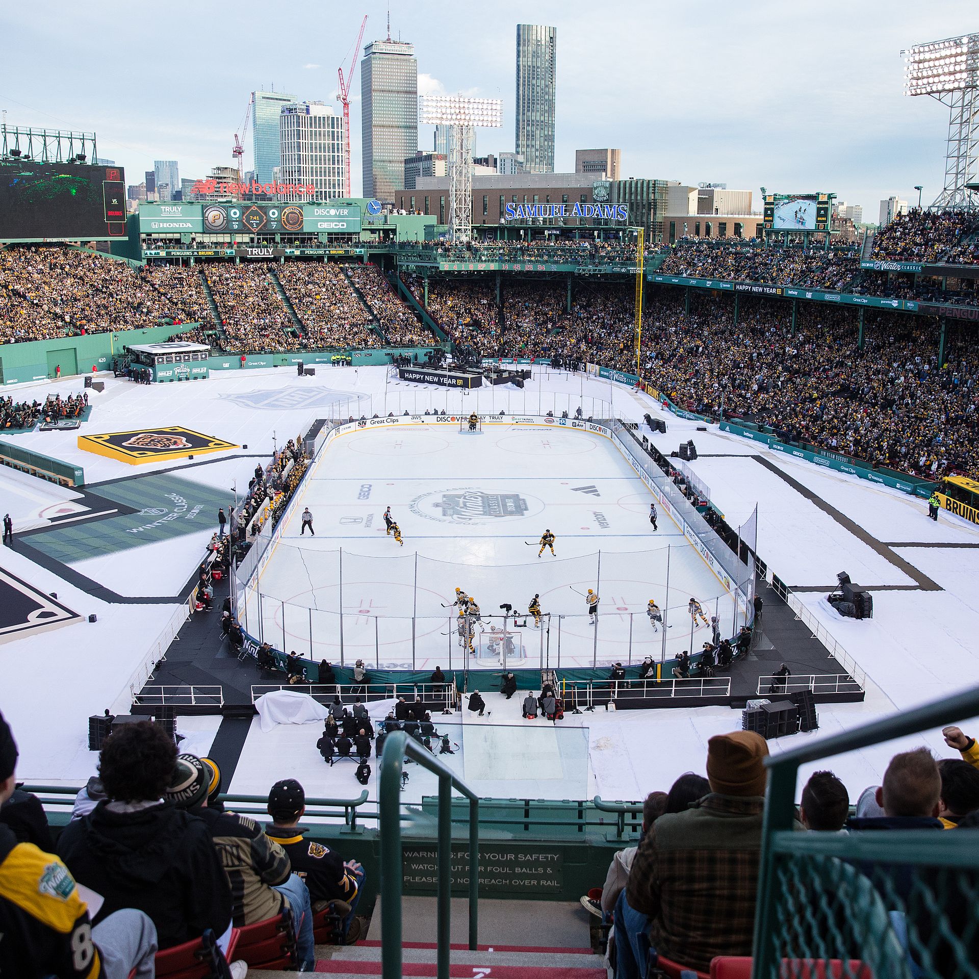 Winter Classic: Fenway Park transforms for Penguins vs. Bruins