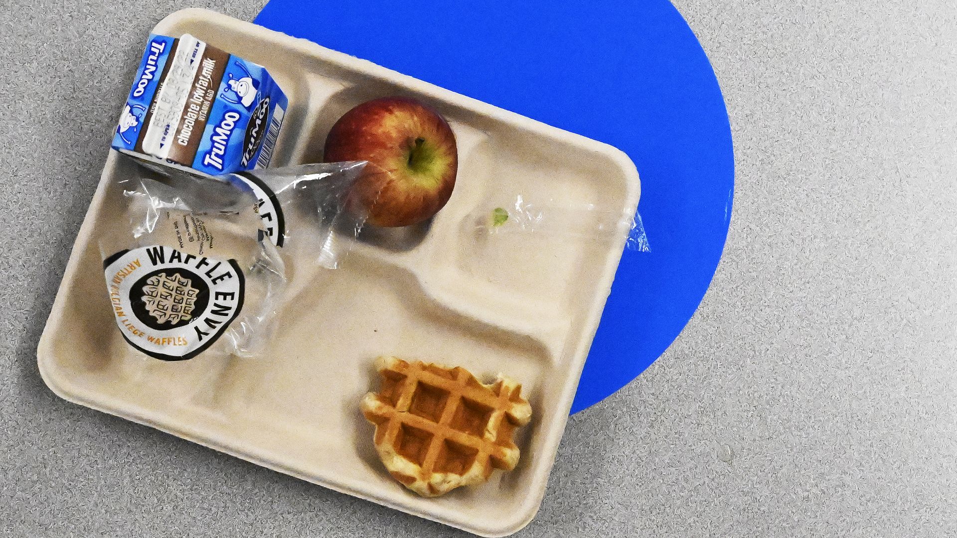 Breakfast is served to students who need it at Deane Elementary in Lakewood. Photo: RJ Sangosti/Denver Post via Getty Images