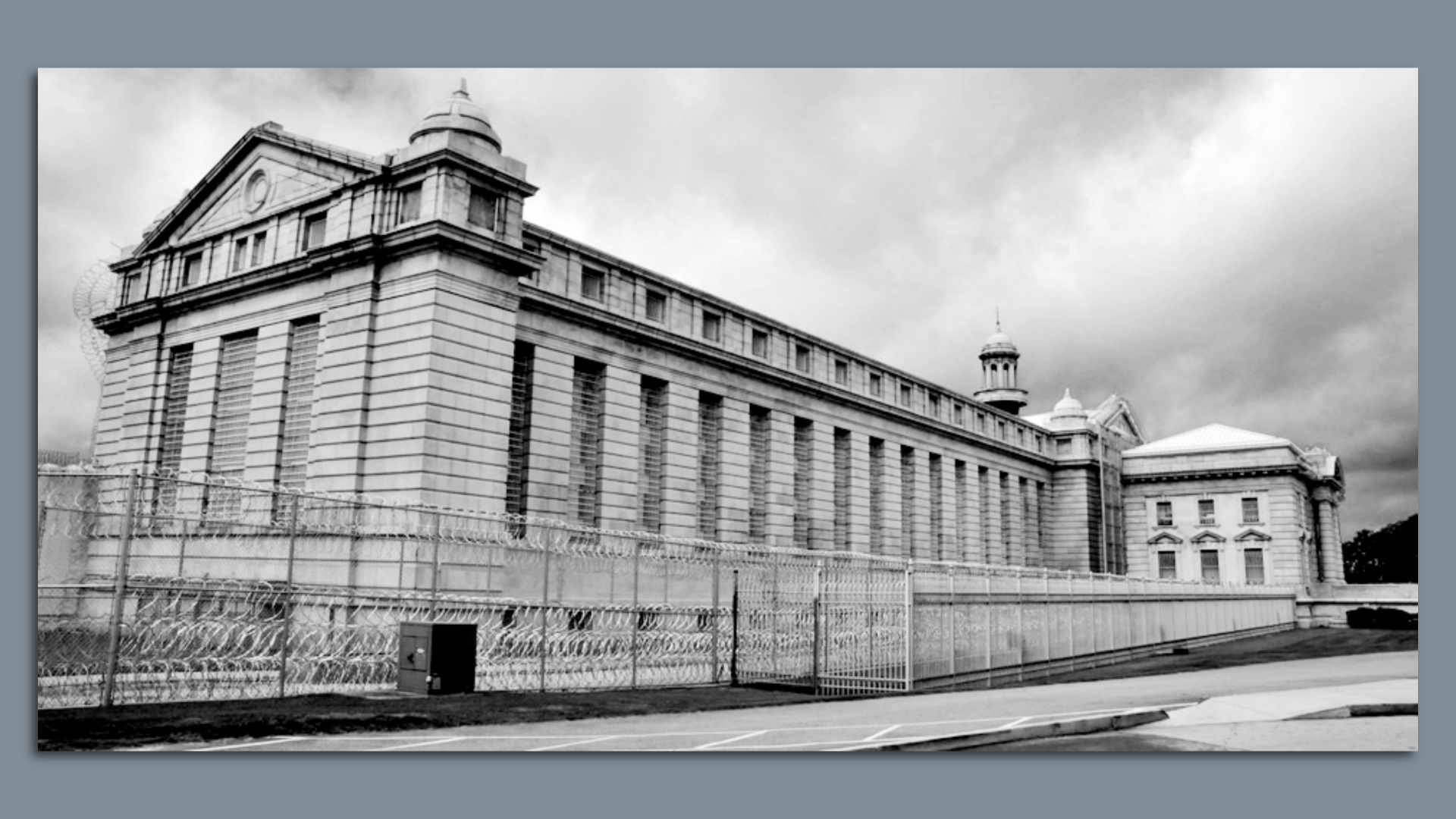 A black-and-white photo of the Atlanta Federal Penitentiary's circa 1902 building