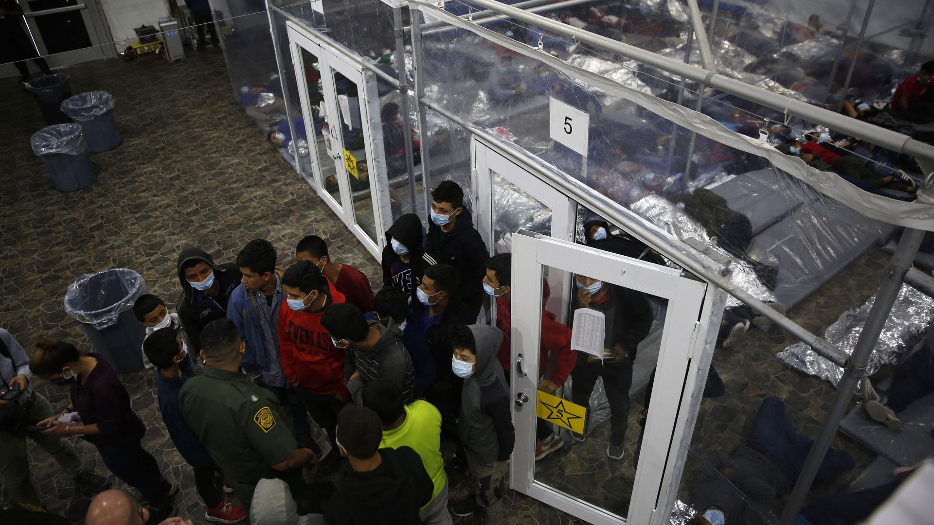 Picture of a a border detention center in Texas
