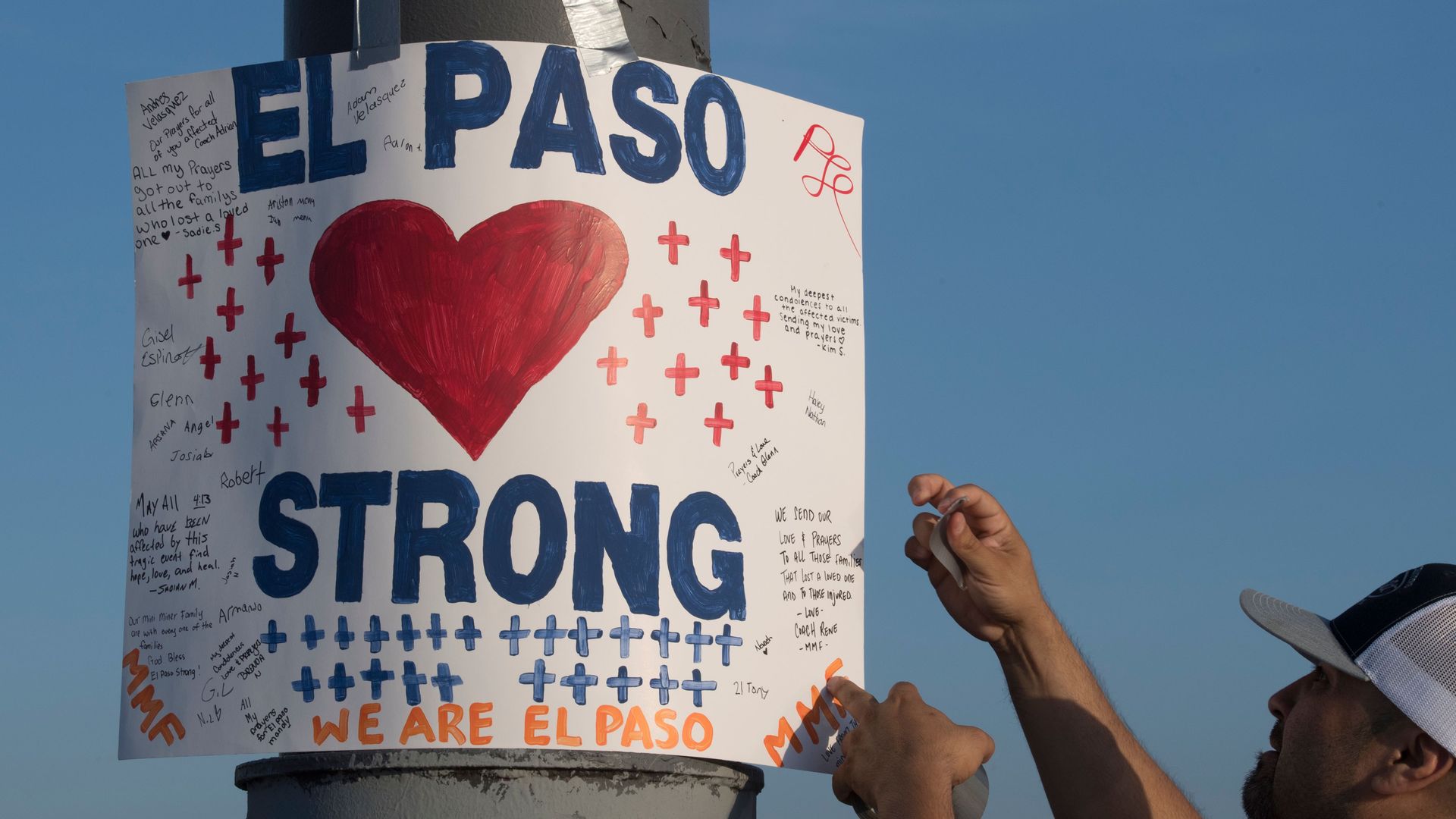 A sign that says El Paso strong