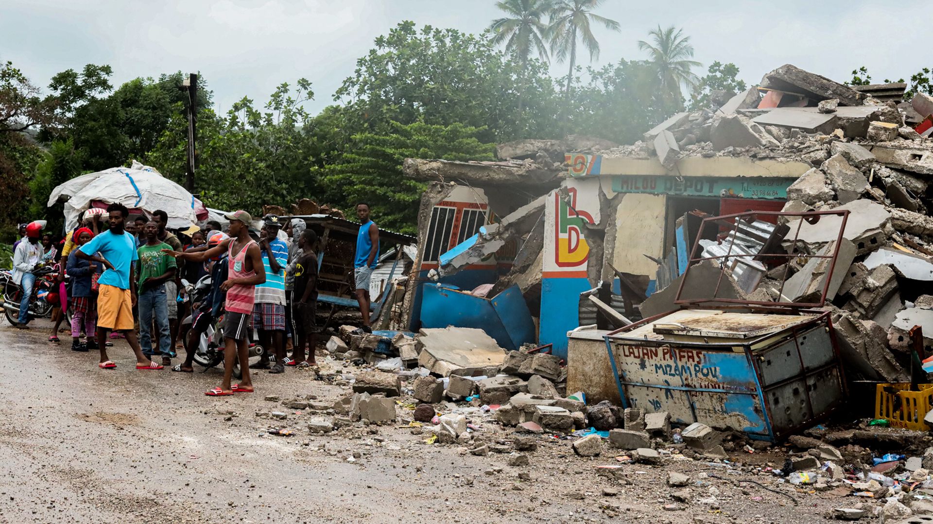 Buildings damaged due the earthquake in Saint-Louis-du-Sud, Haiti. 