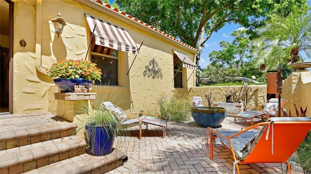 719 21st Ave. North side patio