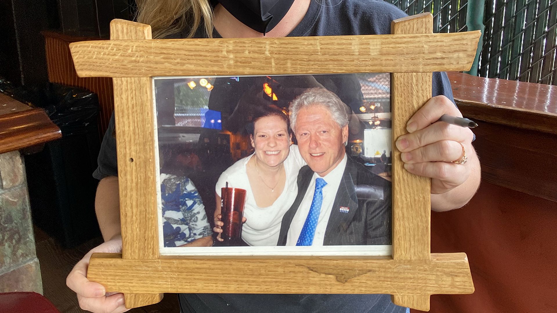 bill clinton at thomas street tavern