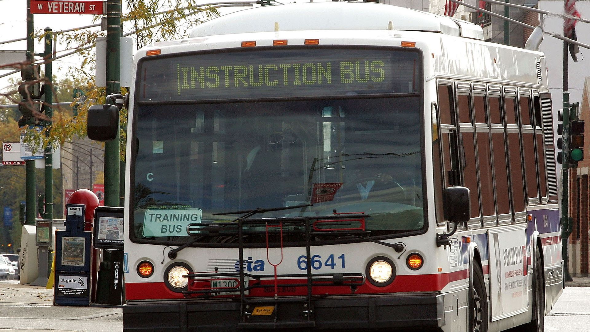 Photo of a CTA bus 