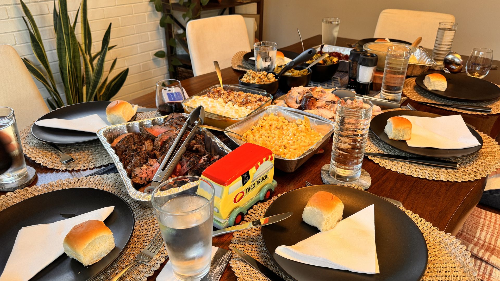 dinner table set up for Thanksgiving