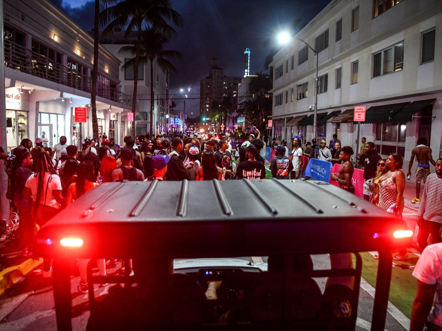 Miami Beach leaders vote for spring break curfew - Axios Miami