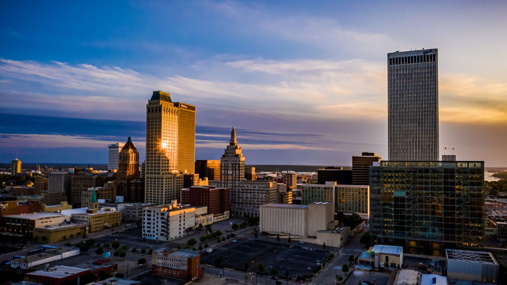 Oklahoma's second-largest city has been known as the "oil capital of the world." At right is the BOK Tower, Tulsa's tallest building. Photo: Phil Clarkin/Phil Clarkin Photography