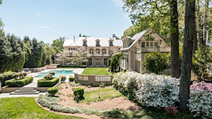 401 Hempstead Place listed