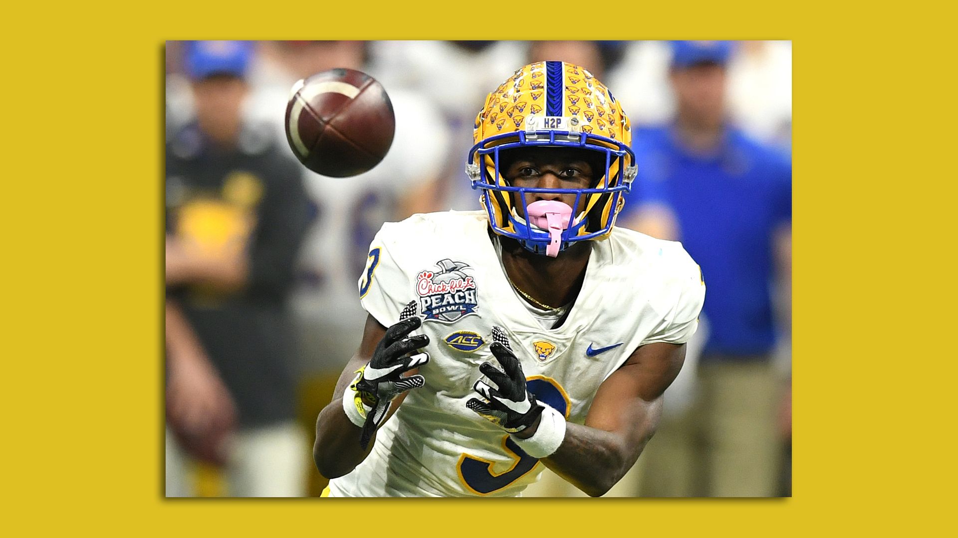 Jordan Addison prepares to catch a ball. 