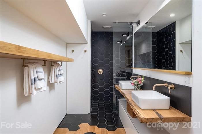 1825 Merriman Ave,bath