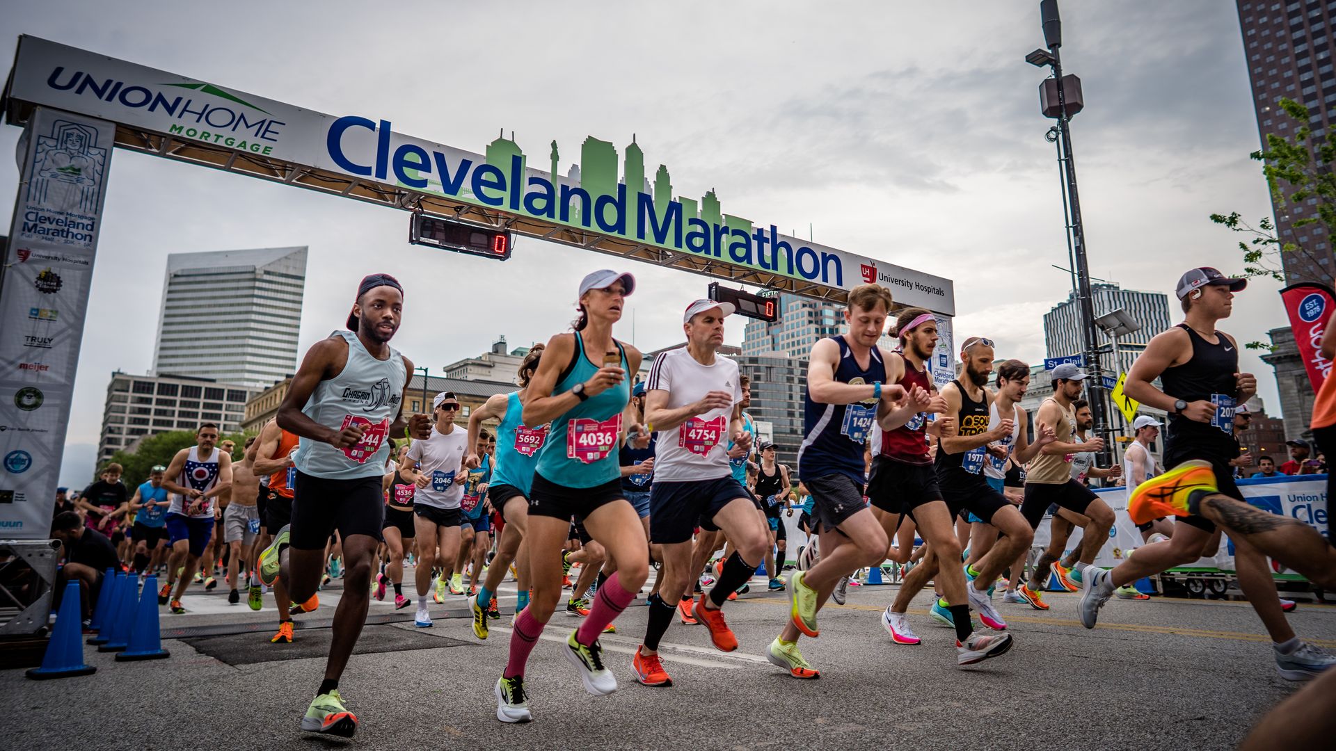 Runners at the starting line of the 2022 Cleveland marathon. 