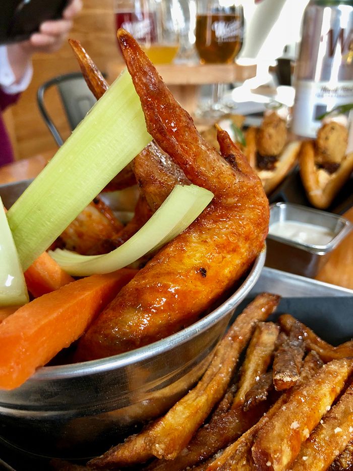wings-at-kre8-gastropub-wooden-robot