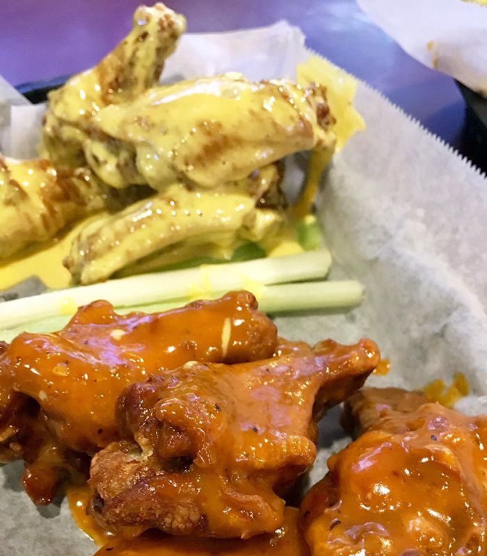 wings-at-dd peckers wing shack-in-charlotte