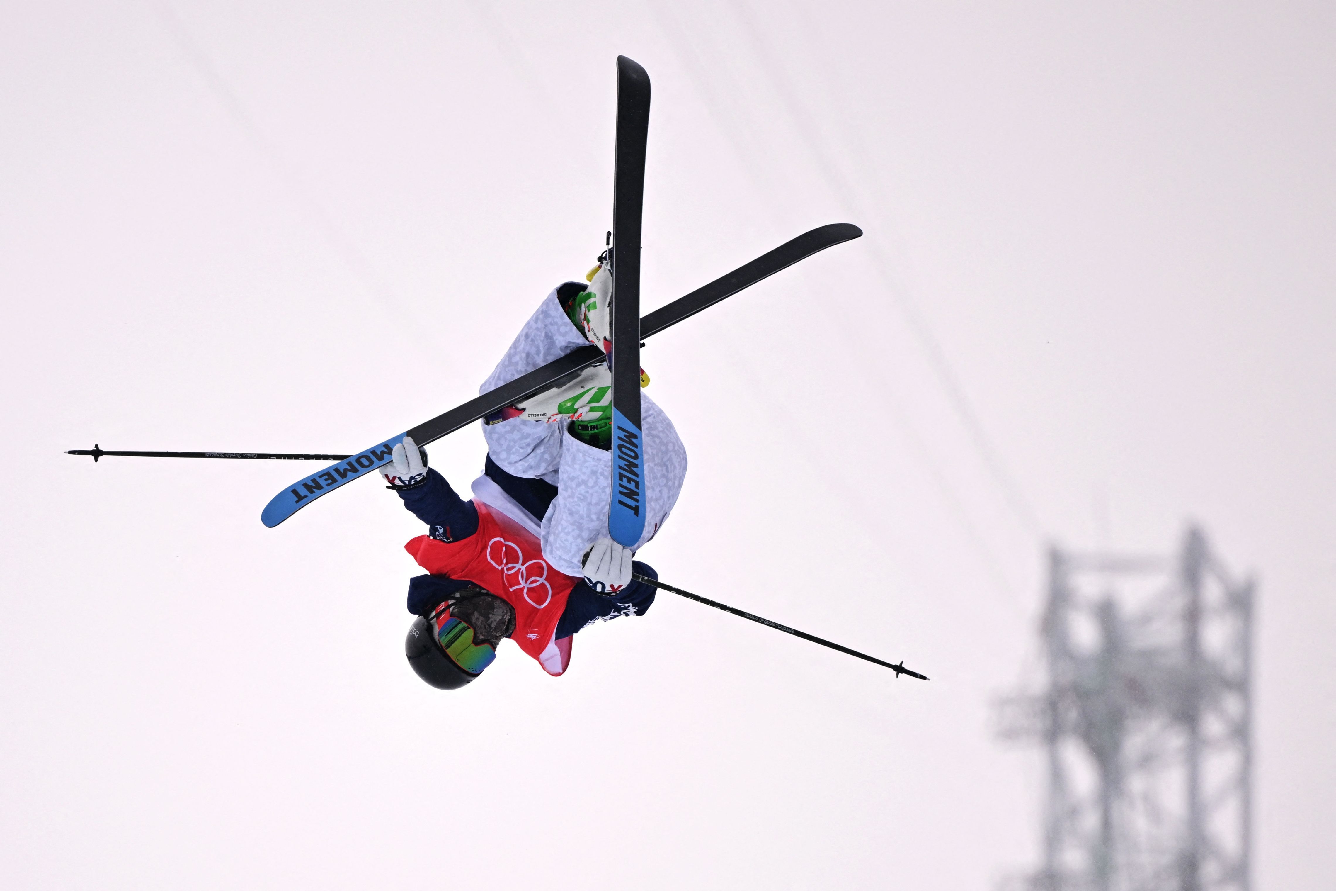 USA's David Wise competes in the freestyle skiing men's freeski halfpipe qualification run during the Winter Olympic Games in Zhangjiakou on February 17.