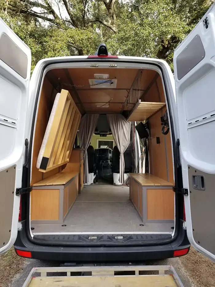 Kirsten Erich van life, Charlotte, travel, RV, Camper