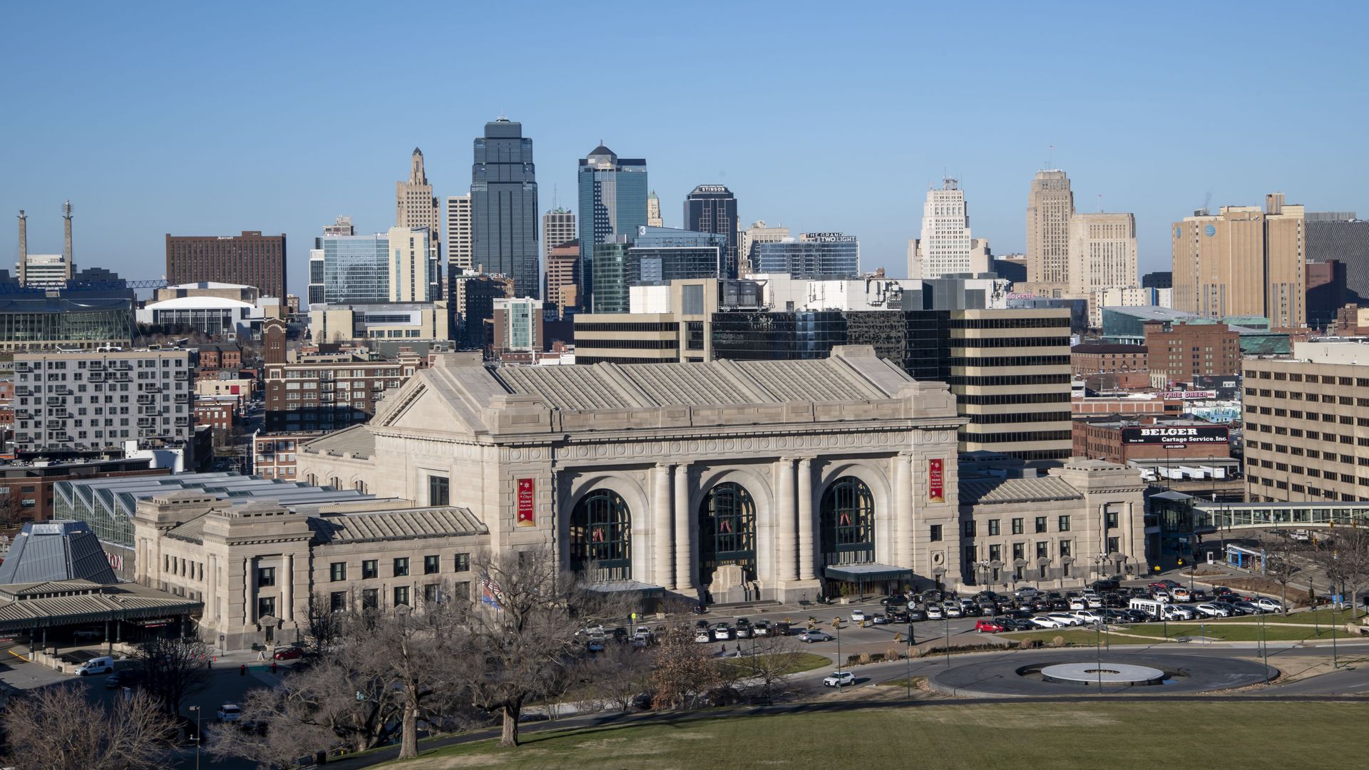 Kansas City, Missouri. Kansas City skyline with Union Station. Union Station has permanent & temporary exhibits, a planetarium & a science center. 