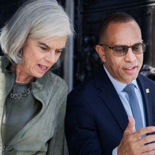Inside House Democrats' behind-the-scenes food fight