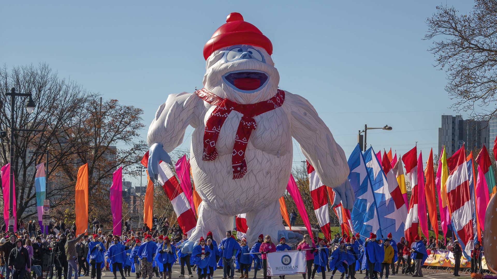 A parade balloon of the Abominable Snowmonster of the North