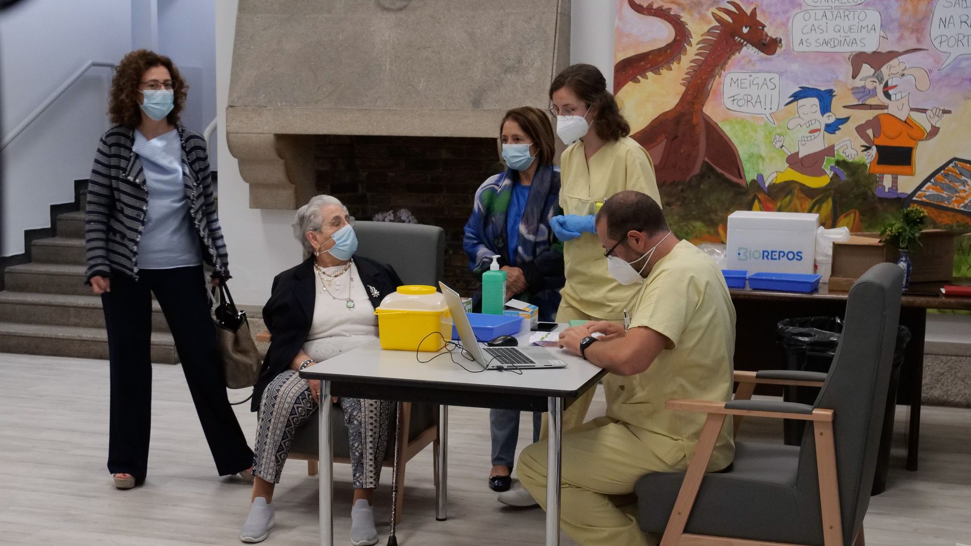 Nieves Cabo prepares to receive a Pfizer COVID-19 booster shot in the residence Santiago Puerta del Camino, on September 21, 2021 in Santiago de Compostela, A Coruña, Galicia,