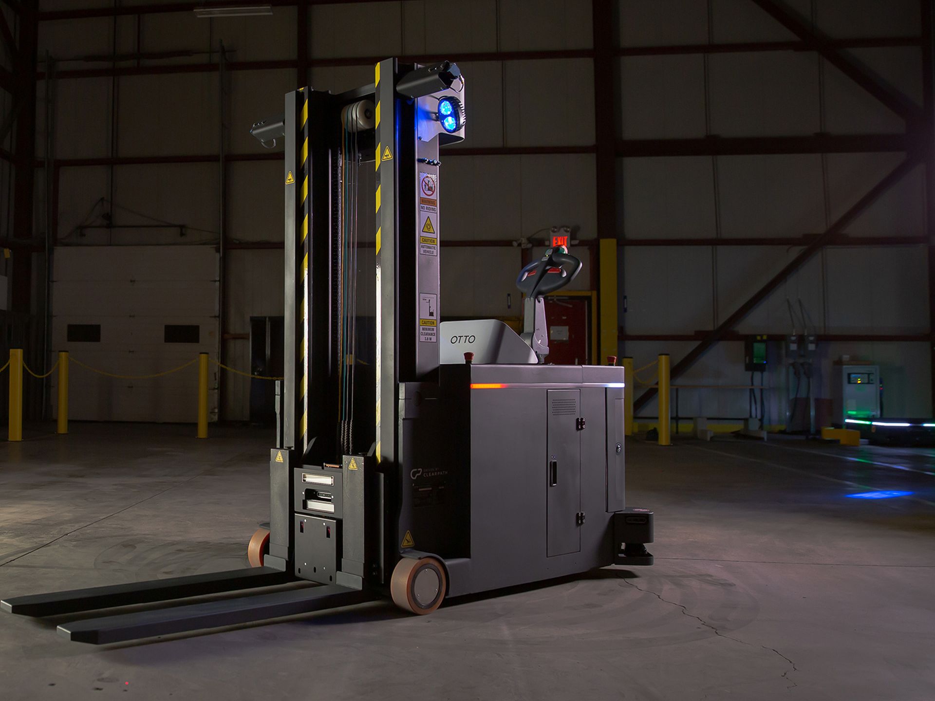 autonomous fork truck