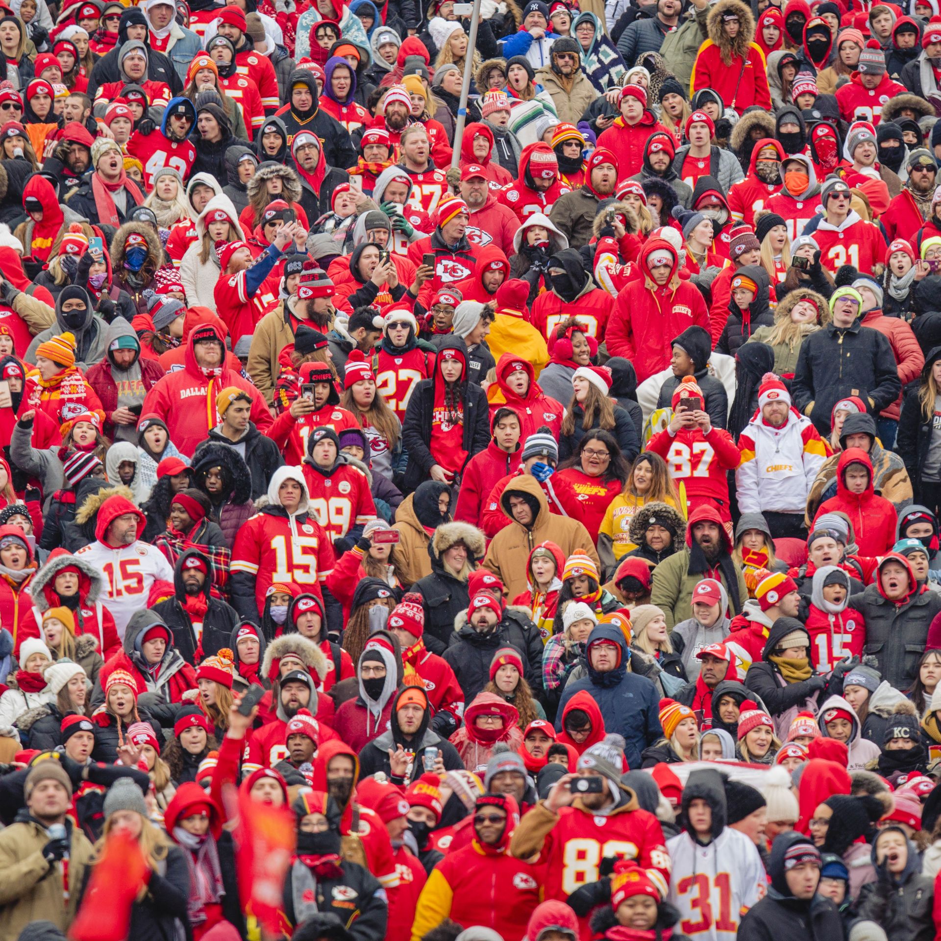 Kansas City Chiefs ban fans from wearing American Indian headdresses, face  paint - Washington Times