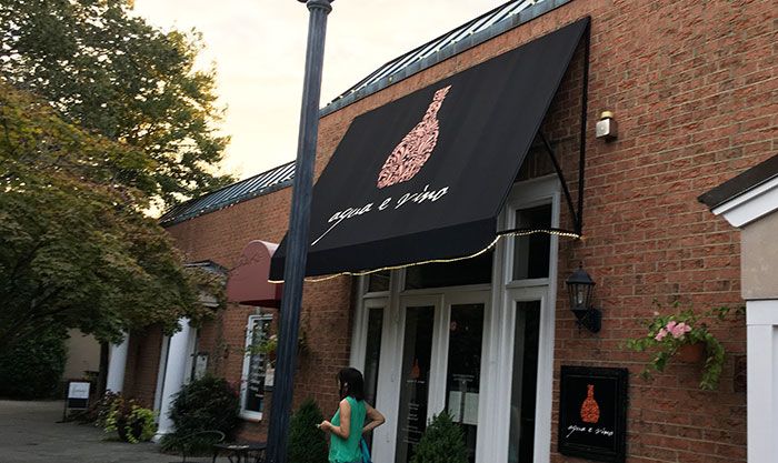 aqua-e-vino-strawberry-hill-complex