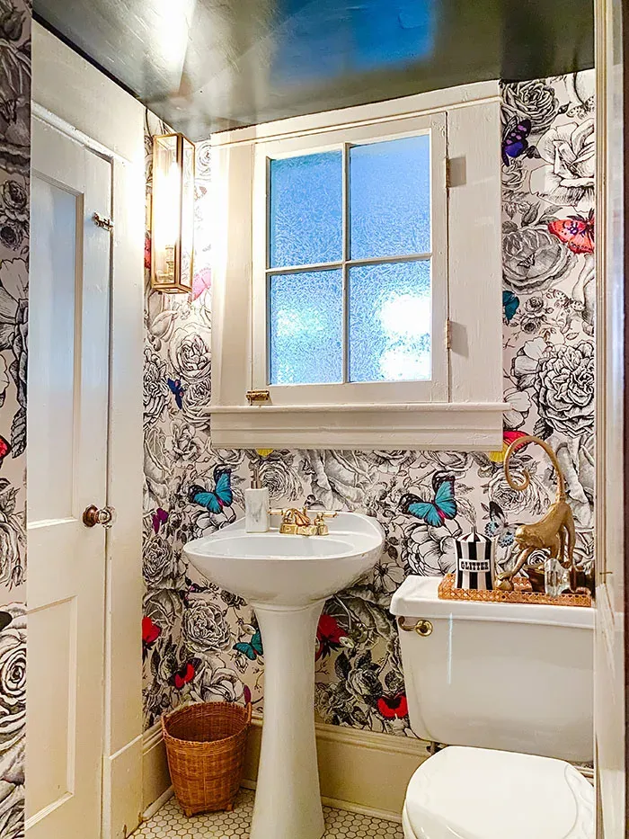 charlotte staton powder room 2