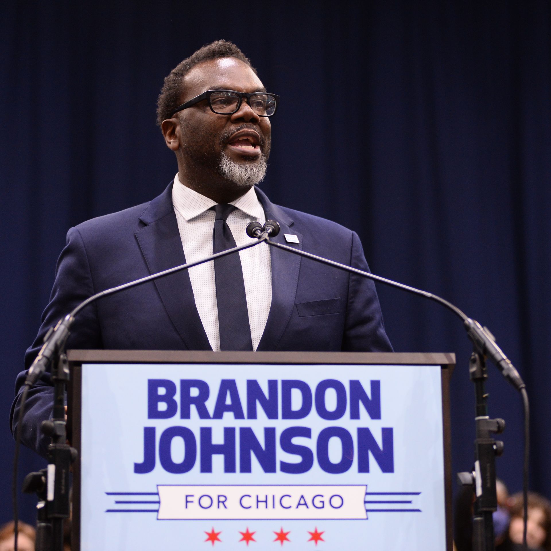 Chicago mayor's election: Brandon Johnson defeats Paul Vallas